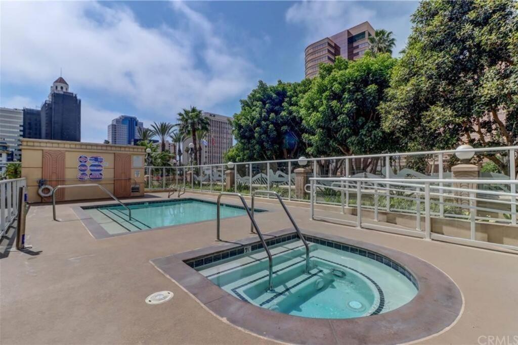 A Corner Unit With Ocean Views From Every Room Long Beach Zewnętrze zdjęcie